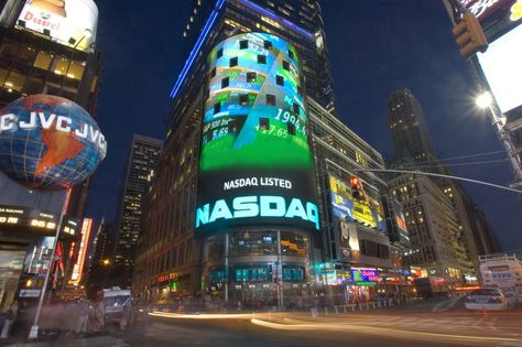 Osiris Provides Update Regarding NASDAQ Listing Status - http://www.orthospinenews.com/osiris-provides-update-regarding-nasdaq-listing-status/ Nasdaq 100, 5 De Mayo, Dow Jones, Investing In Stocks, Buy Bitcoin, Option Trading, Stock Exchange, Wall Street Journal, Energy Drink Can