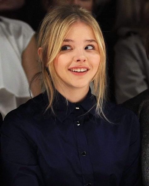 Chloe Grace Mortez Aesthetic, Aesthetic Assignment Ideas, Chole Grace Moretz, Phoebe Cates, Chloe Grace Mortez, Perfect Blonde, Chloe Moretz, Grace Moretz, Chloe Grace Moretz