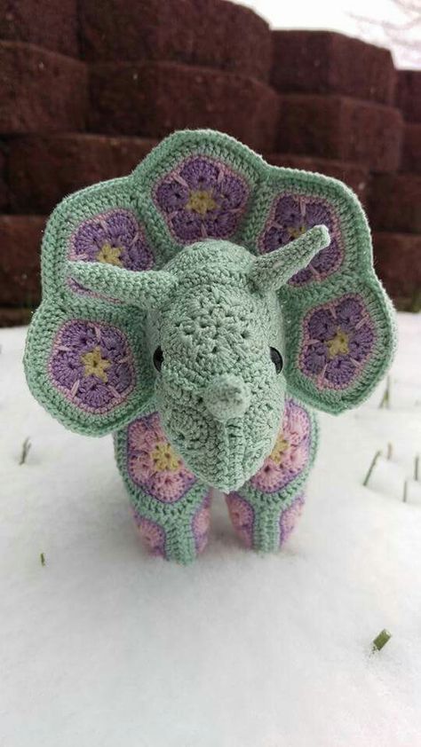 Crochet Patterns For Dogs, African Flower Crochet Animals, Fish Crochet, Crochet Dinosaur Patterns, Crochet African Flowers, Crochet Dinosaur, Crochet Dragon, African Flowers, Dinosaur Pattern