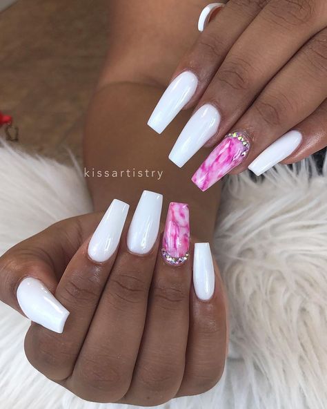 Marble Nails With Diamonds, Nail Ideas For Highschool, Marble Pink And White Nails, Nails 2024 White, Cool White Nails, White Nails With Pink Designs, White And Pink Nail Designs, Pink Nails With Designs, Pink And White Nails Acrylic