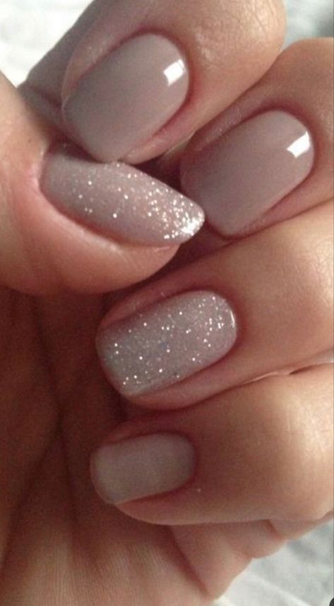 No Chip Nails, Kadeřnické Trendy, Pointy Nails, Gel Nail Art Designs, Nude Nail Designs, Beige Nails, Her Nails, Festival Nails, Nail Designs Glitter