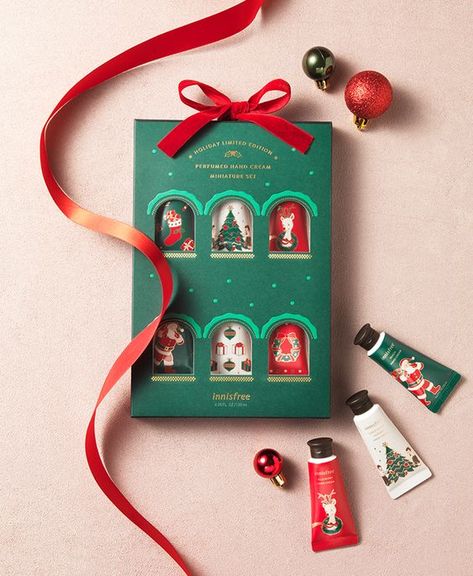 Christmas Packaging Design, Box Noel, Xmas Hampers, Chocolate Packaging Design, Christmas Campaign, Holiday Campaign, Illustration Noel, Christmas Hamper, 카드 디자인