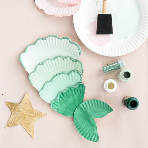 Paper Plate Craft mermaid tail Diy Mermaid Tail, Pink Seashell, Paper Plate Craft, Mermaid Crafts, Mermaid Diy, Mermaid Theme Birthday, Summer Crafts For Kids, Kid Art, Diy Bricolage