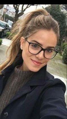 Hip Glasses For Women, Fake Glasses Outfit, Nice Glasses For Women, 2024 Glasses Trends For Women, Glasses Frames For Women Square Face, Chic Eyeglasses For Women, Classy Glasses Women, Trending Glasses Frames For Women 2024, Trendy Glasses Frames For Women 2024