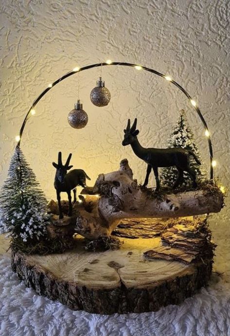 Con luz por detrás Julkransar Diy, Christmas Candle Decorations, Pallet Christmas, Christmas Centerpieces Diy, Xmas Deco, Diy Christmas Decorations Easy, Holiday Crafts Christmas, Christmas Decorations Rustic, Christmas Scene