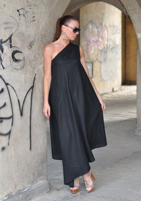 New Collection Maxi Dress / Black Kaftan Linen Dress by EUGfashion Linen Outfits For Women Summer, Unique Summer Dresses, Dress Extravagant, Black Women Dress, Black Kaftan, Elegant Summer Dresses, Long Summer Dresses Maxi, Black Linen Dress, Dress One Shoulder