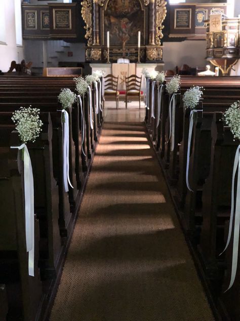 Church Altar Wedding Decor, Modest Wedding Decorations, Old Church Wedding Decorations, Wedding Decor For Church, Church Wedding Decorations Simple, Wedding Hall Decorations Simple, Wedding Church Decorations Catholic, Chapel Wedding Decorations, Church Flowers Wedding