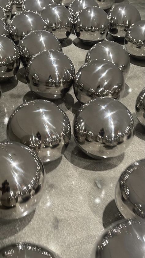 18th Birthday Party Themes, 17th Birthday Ideas, House Of Balloons, Bday Party Theme, Silver Theme, Silver Party, Mirror Ball, 18th Birthday Party, 14th Birthday