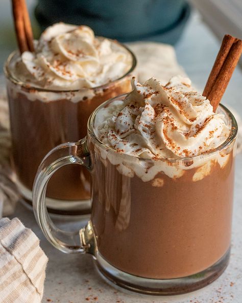 Vegan Pumpkin Spice Hot Chocolate – Plant Based RD Hot Chocolate Autumn, Pretty Hot Chocolate, Hotchocolate Aesthetic, Hot Cocoa Aesthetic, Cute Fall Things, Pumpkin Hot Cocoa, Fall Hot Cocoa, Hot Chocolate Halloween, Pumpkin Spice Hot Cocoa