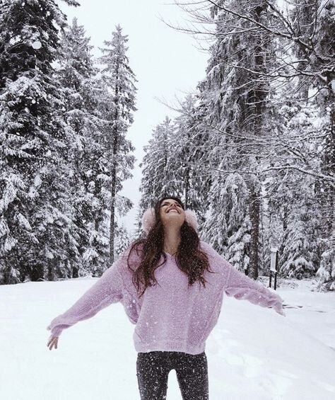 Trendy Images, Snow Photoshoot, Winter Portraits, Winter Instagram, Best Instagram Photos, Snow Pictures, Snow Photography, Powder Paint, Winter Inspo