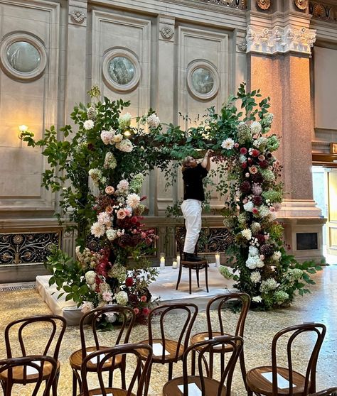 reaching new heights, thanks to ceremony chairs 😉// #flowers #chuppah #fallweddings #love #ceremonydesign Chuppah Flowers Wedding, Fall Chuppah, Chuppah Florals, Chuppah Inspiration, Wedding Arch Ceremony, Floral Chuppah, Chuppah Flowers, Winter Ceremony, Wedding Chuppah