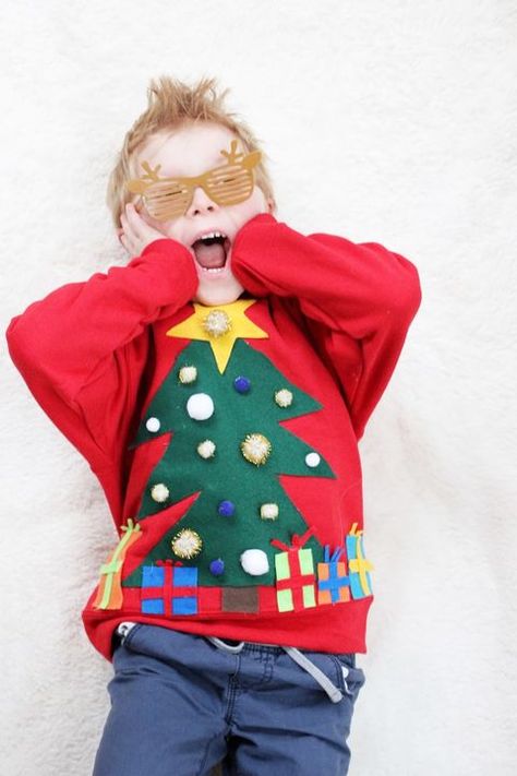 Diy Christmas Outfit, Diy Christmas Sweater, Ugly Christmas Sweater Couples, Diy Ugly Christmas Sweater, Cute Christmas Sweater, Kids Christmas Sweaters, Diy Xmas Gifts, Sweater Ideas, Tacky Christmas