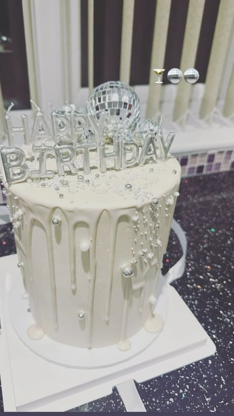 Birthday Cake With Disco Ball, Birthday Cake White And Silver, Silver 21st Birthday Cake, Disco Birthday Party Cake, Happy Birthday Aesthetic Wishes, 18th Cake Ideas, Disco Pastel, 15 Bday Party Ideas, Disco Party Cake