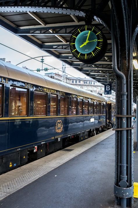 Trains Photography, Train Ho, Simplon Orient Express, Foto Glamour, Luxury Train, Old Trains, Orient Express, Train Journey, Ways To Travel