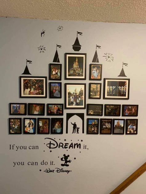 Disney Picture Collage Wall, Boys Disney Bedroom, Aesthetic Disney Bedroom, Disney Room Decor For Teens, Classy Disney Decor, Disney Interior Design, Disney Home Office, Disney Home Decor Ideas, Disneyland Playroom