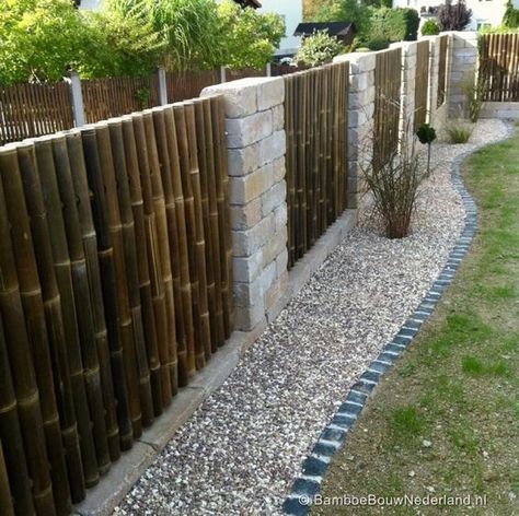 Amazing ideas for bamboo fences to decorate your yard and garden | My desired home Cerca Natural, Bamboo Garden Fences, House Fence Design, Rustic Fence, Privacy Fence Designs, Cheap Fence, Concrete Fence, Cheap Backyard, Backyard Privacy