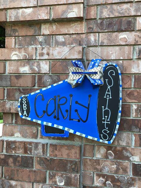 Cheer Camp Door Decorations, Cheer Locker Decorations, Cheer Decorations, Cheerleading Megaphones, Cheer Squad Gifts, Cheer Season, Cheerleading Party, Cheer Banquet, Locker Signs