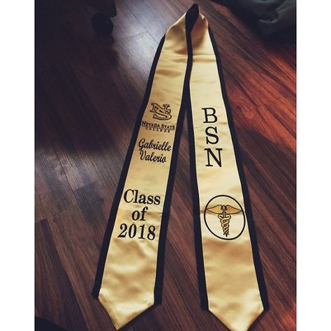 Nv Logo, Nurse Graduation Cap Designs, Stole Ideas, Grad Stoles, Times Font, Nursing School Graduation Party, Nurse Graduation Cap, College Grad Cap Ideas, Graduation Stoles