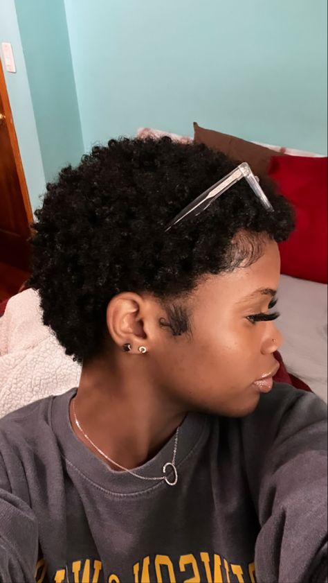 Short 4 C Hair, Short Hair Afro Styles, Hairstyles For Big Chop Curly Hair, Short Hair 4c Natural, Short Hair Inspo Black Women, Type 4 Big Chop, Ginger Big Chop, Hairstyle For Short Afro Hair, Short Hair Curls Black Women