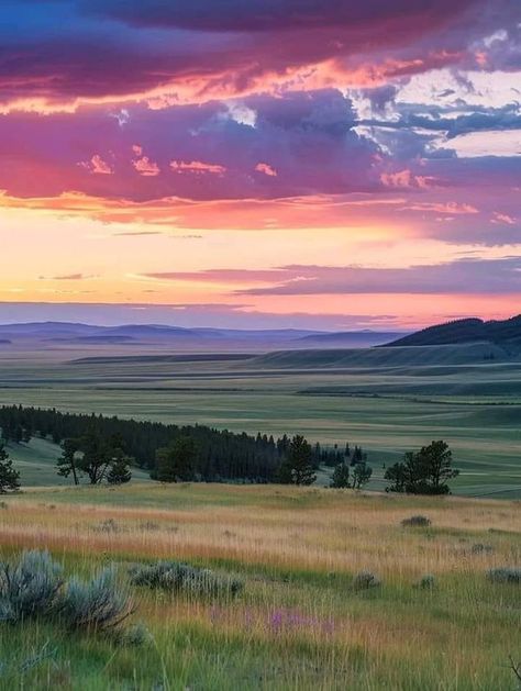 i grew up in montana | Great Plains, Montana | Facebook Plains Landscape, Beautiful Nature Wallpaper Hd, Great Plains, Sunset Landscape, Beautiful Nature Wallpaper, American West, Beautiful Sky, Nature Wallpaper, Beautiful Nature