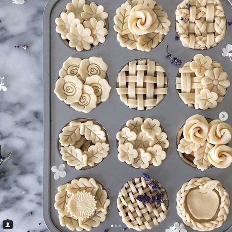 5 Instagram Photos That Stopped Me In My Scroll | The Lettered Cottage Lemon Tarts, Pie Crust Designs, Soul Kitchen, Pies Art, Cooking Guide, Mini Pies, No Bake Pies, Pie Dessert, Indian Recipes