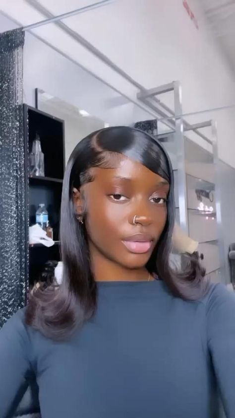 Graduation Wig Ideas, Flipped Ends Hairstyles Black Women, Flipped Hairstyles Black Women, Graduation Hairstyles For Black Women, Prom Hairstyles For Black Women, Hairstyles Black Hair, Prom Hairstyle, Frontal Wig Hairstyles, Classy Hairstyles