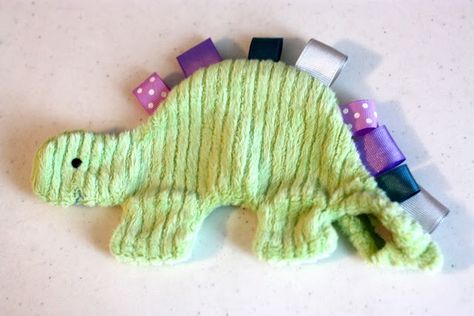 Taggie Toys, Make A Dinosaur, Baby Boy Toys, Sewing Stuffed Animals, Operation Christmas Child, Baby Sewing Projects, Baby Projects, Dinosaur Toys, Sewing Toys