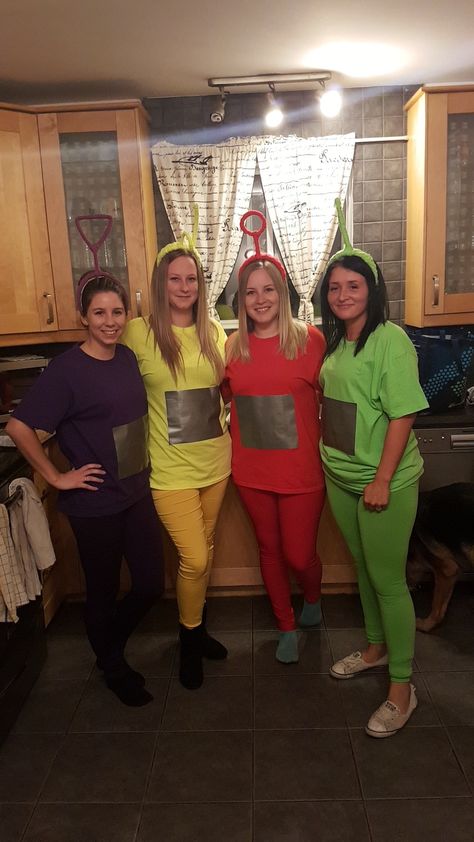 Teletubbies costume Telly Tubbies Halloween Costume, Teletubbies Halloween Costume Diy, Teletubby Costume Diy, Tellitubby Halloween Costume, Teletubbies Group Costume, Tellytubbies Costume, Tellitubies Costumes, Teletubbies Costume Halloween, Diy Teletubbies Costume