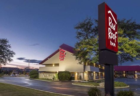 Red Roof Inn Chicago - O'Hare Airport, Arlington Heights Chicago Airport, Bath Pictures, Bed Picture, Red Roof Inn, Superior Room, O Hare, Red Pictures, Airport Hotel, Pet Friendly Hotels