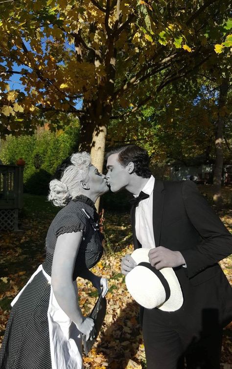 Halloween Costume 2023 Couple, Brown Hair Halloween Costumes Women, Ricky And Lucy Costume, Vintage Halloween Couples Costumes, Couple Halloween Costumes From Horror Movies, Best Scary Couples Costumes, Elaborate Couples Costumes, Lucy And Ricky Costume Couple, Pantone Costume