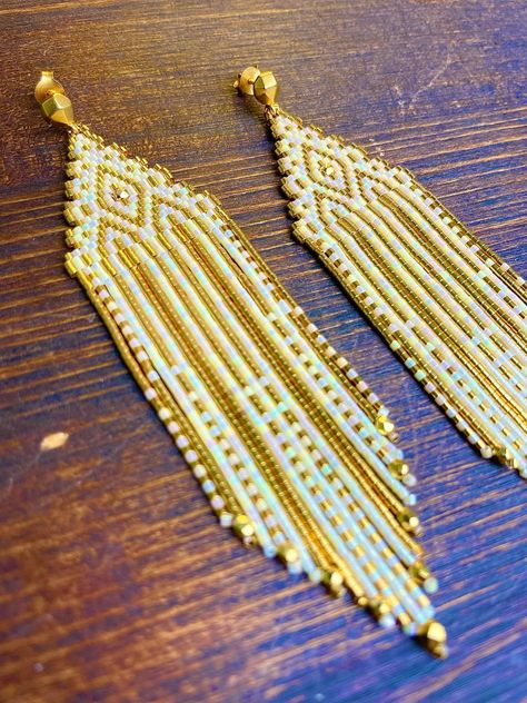 Free Patterns – Mortal Female Fringe Earrings Diy, Seed Bead Patterns Free, Bead Bottle, Seed Bead Projects, Seed Bead Jewelry Patterns, Beaded Fringe Earrings, Beaded Earrings Tutorials, Beaded Earrings Diy, Beading Patterns Free