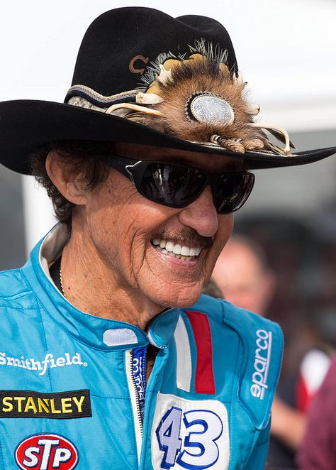 The King - Richard Petty Celebrity Style Men, Kyle Petty, Car Man Cave, Richard Petty, Nascar Race Cars, Nascar Race, King Richard, Stock Car Racing, Motorsport Photography