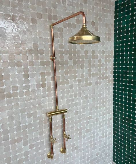 Unlacquered Brass shower system made with copper and brass. - All the dimensions can be personalized - Shower Head Diameter : 8 inches - Space Between Handles : 6 inches - Shower Arm Head : 17 inches -FREE AND FAST SHIPPING  - 5 years warranty  Thank you for choosing VINTAGEFAUCETS Vintage Kitchen Faucet, Vintage Faucet, Rustic Shower, Pool House Plans, Farmhouse Shower, Brass Kitchen Faucet, Brass Shower, Brass Fixtures, Custom Shower