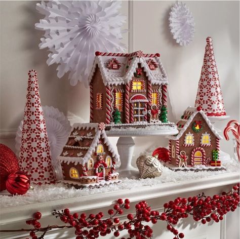 Christmas House Decorations Indoor, Christmas Gala, Christmas Cottages, Gingerbread Cottage, Ginger House, Gingerbread Christmas Tree, Gingerbread Decor, Gingerbread Party, Gingerbread House Kits