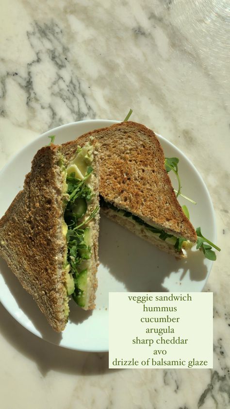 Vegetarian Sandwich Aesthetic, Veggie Sandwich Aesthetic, Sandwich Healthy Aesthetic, Vegan Sandwich Aesthetic, Sandwich Ideas Aesthetic, Healthy Sandwich Aesthetic, Easy Aesthetic Lunch Ideas, Vegan Lunch Aesthetic, Healthy Meals Aesthetic Lunch