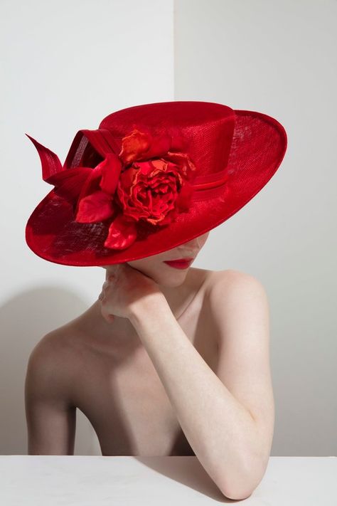 Elegant Hats Tea Party, Types Of Hats For Women, Philip Treacy Hats, Red Hat Ladies, Red Hat Society, Women Hats Fashion, Elegant Hats, Kentucky Derby Hats, Millinery Hats