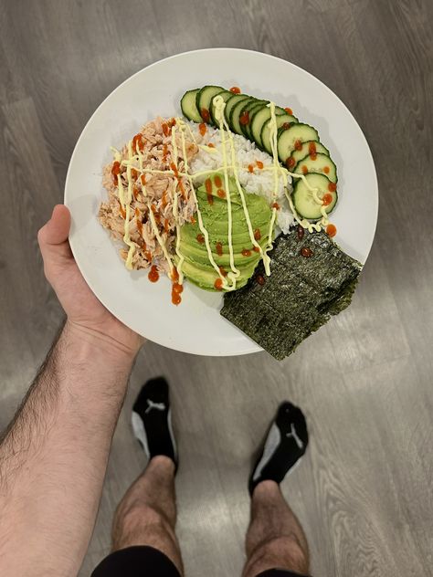 Tuna Rice And Seaweed, Tuna And Seaweed, Tuna Rice, Cucumber Rolls, Rice Balls, Meal Recipes, Workout Yoga, White Rice, Healthy Eats