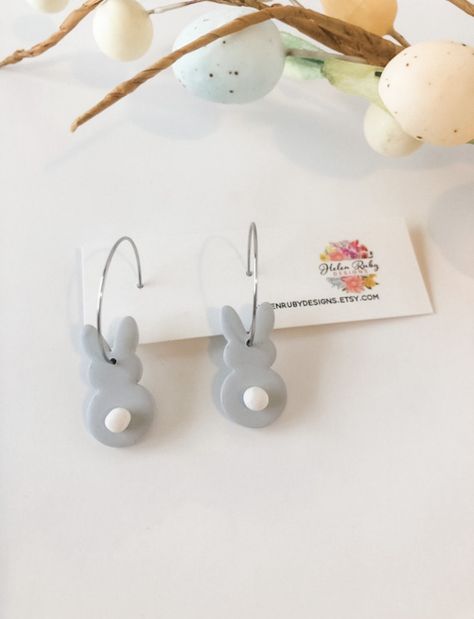 Easter Bunny Polymer Clay Earrings, Polymer Clay Rabbit Earrings, Clay Bunny Earrings, Spring Clay Projects, Easter Earrings Diy, Polymer Clay Easter Earrings, Clay Easter Earrings, Easter Clay Earrings, Spring Polymer Clay Earrings