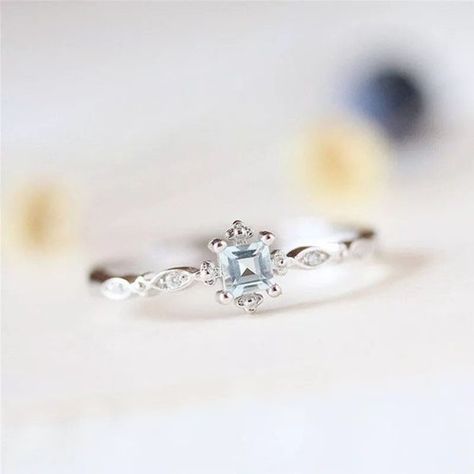 Blue Crystal Engagement Ring, Prom Rings, Small Diamond Rings, Crystal Engagement Rings, Colored Engagement Rings, Zierlicher Ring, Aquamarine Engagement Ring, Zircon Ring, Aquamarine Rings