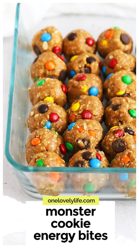 Made from simple ingredients, these no-bake monster cookie energy bites are such a fun, easy snack! Whether you pack them in school lunches, serve them for after school snacks or take them on the go for playdates, picnics, or road trips, these monster cookie energy balls are sure to please! Get this meal prep snack recipe and more healthy snacks to try at One Lovely Life After School Snacks For Middle Schoolers, Healthy Prepackaged Snacks For Adults, Easy Prep Snacks, Preschool Baking Ideas, Nut Free Snacks For Kids School, Protein Bites For Kids, Thrive Market Snacks For Kids, Healthy Snacks For 12 Hour Shift, Cheap Kid Snacks