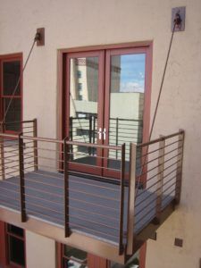 Suspended balconies for the Banque Lofts in Aluquerque Cantilever Balcony, Railings Balcony, Contemporary Balcony, Second Floor Balcony, Balkon Decor, Glass Balcony, Modern Balcony, Balcony Grill, Balcony Grill Design