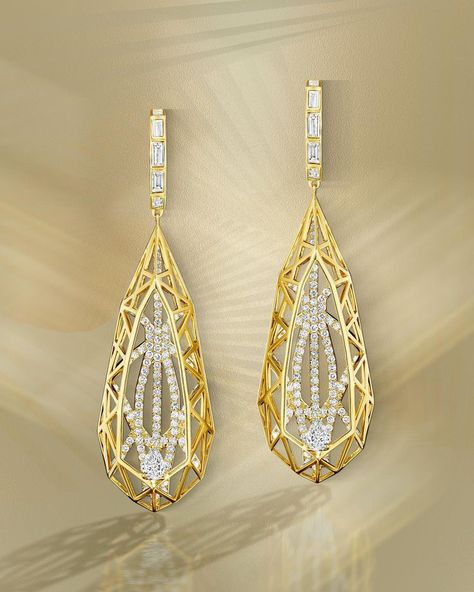 Mughal Garden, Bvlgari Jewelry, Instagram Jewelry, Brass Jewelry, Jewelry Lover, Chandelier Earrings, Peru, Jewelry Earrings, Gems