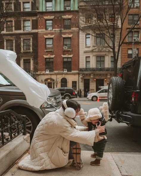 Photo by Pretty in the Pines | Shelby on December 23, 2022. May be an image of 1 person, standing and outdoors. new york city mom Winter In Nyc, New York Sightseeing, Pretty In The Pines, First Birthday Winter, Thirty Flirty And Thriving, Winter Nyc, City Mom, Nyc With Kids, Made Me Smile