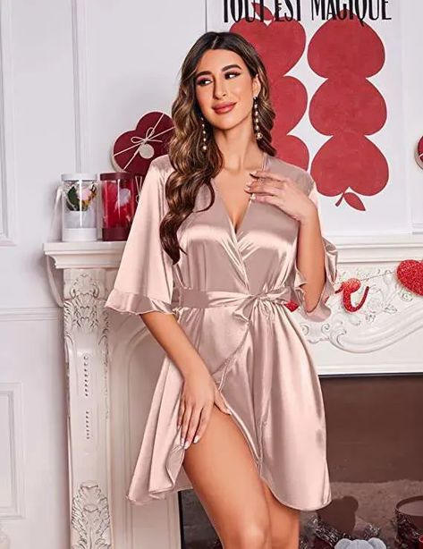 Romantic Night Wedding, Satin Dressing Gown, Soft Robes, Valentines Lingerie, Night Dresses, Bridal Shower Dress, Retail Market, Classy Casual Outfits, Womens Kimono