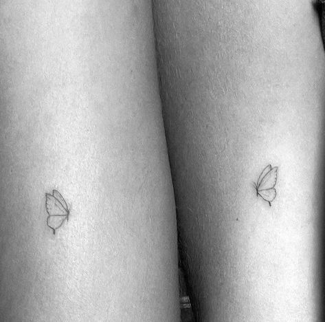 Mommy Daughter Tattoos, Maching Tattoos, Mom Daughter Tattoos, Twin Tattoos, Cute Matching Tattoos, Bestie Tattoo, Matching Sister Tattoos, Petite Tattoos, Bff Tattoos