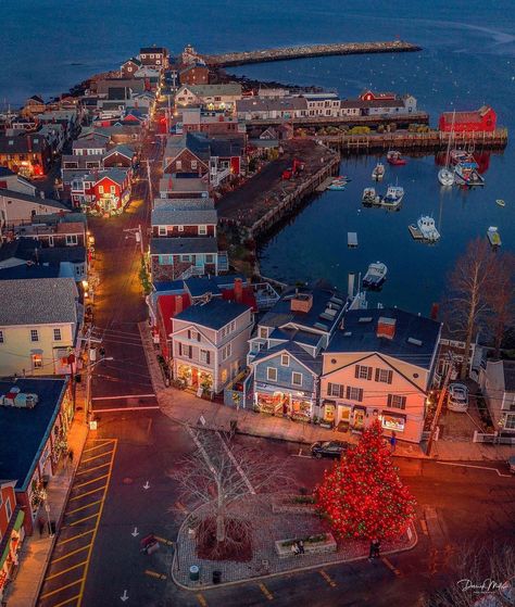 Massachusetts Aesthetic, Rockport Massachusetts, New England Coast, Small Town Life, A Town, Gloucester, Coastal Towns, Travel Goals, Small Towns