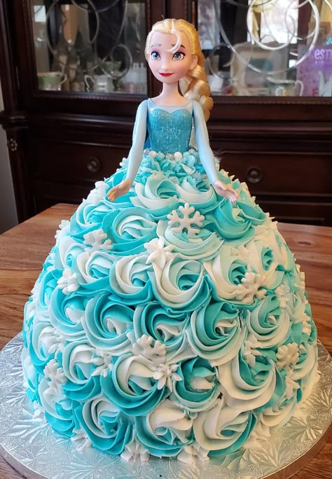 Frozen Dress Cake, Elsa Barbie Doll Cake, Elsa Cake Diy, Elsa Doll Birthday Cake, Elsa Doll Cake Ideas, Elsa Princess Cake, Elsa Frozen Birthday Cake, Elsa Birthday Cake Frozen, Frozen 4th Birthday Cake