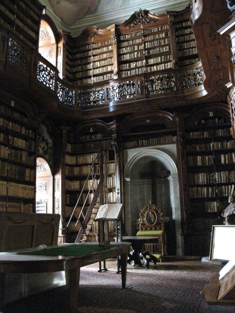 Library of the Catholic Seminar in Budapest, former monastery of the Order of St. Paul the First Hermit. > Photos by JezW (2013). Lots Of Books, Dark Acadamia, مركز ثقافي, Dream Library, Beautiful Library, Old Library, Library Aesthetic, Hogwarts Aesthetic, Slytherin Aesthetic