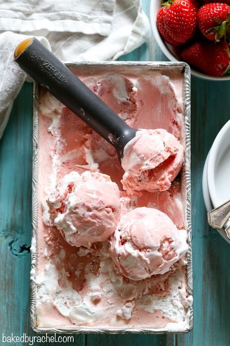 Meringue Ice Cream, Strawberry Meringue, Homemade Strawberry Ice Cream, Strawberry Ice Cream Recipe, Ice Cream Cakes, Slow Cooker Desserts, Homemade Ice Cream Recipes, No Churn Ice Cream, Sorbet Recipes