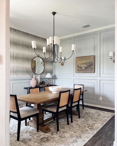 @hudsonvalleylighting shared a photo on Instagram: “Hello, gorgeous 😍 With its swooping arms and fresh take on a classic shape, our new Harlem chandelier takes center stage in…” • Aug 12, 2021 at 1:25pm UTC Kitchen Nook Accent Wall, Wayne’s Coating, Unique Accent Walls, Simple Accent Wall Ideas, Ascent Wall, Library Walls, Accent Wall Dining Room, Cottage Paint Colors, Interior Paint Finishes